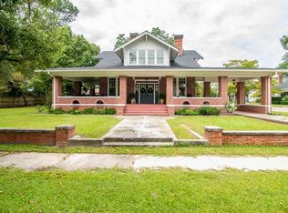 221 Hampton Ave, Kingstree, SC 29556