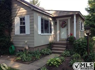 2828 Weaverton, Rochester Hills, MI 48307