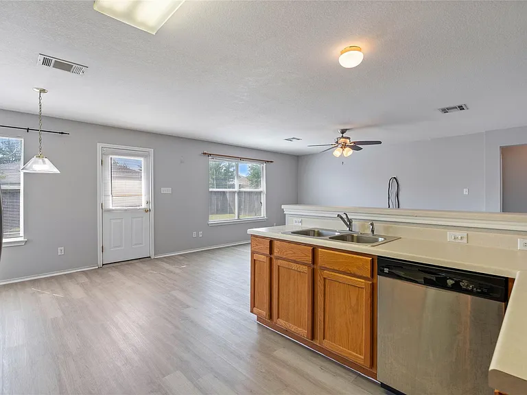 13413 Constellation Dr — Photo 8