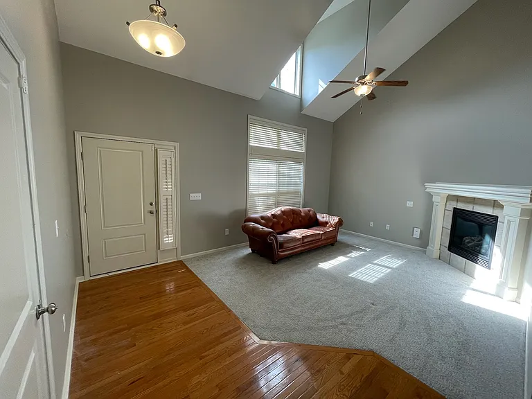 12213 Bennington Ave — Photo 5