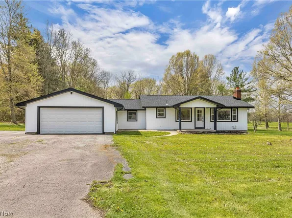 8195 N Palmyra Rd, Canfield, OH 44406
