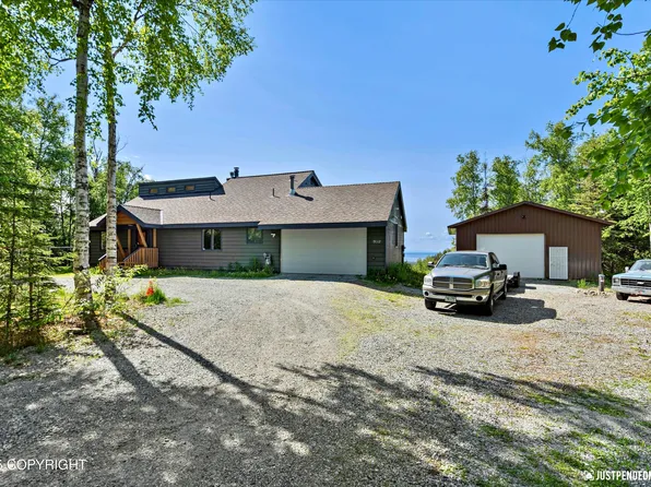 19712 Chugach Park Dr, Chugiak, AK 99567