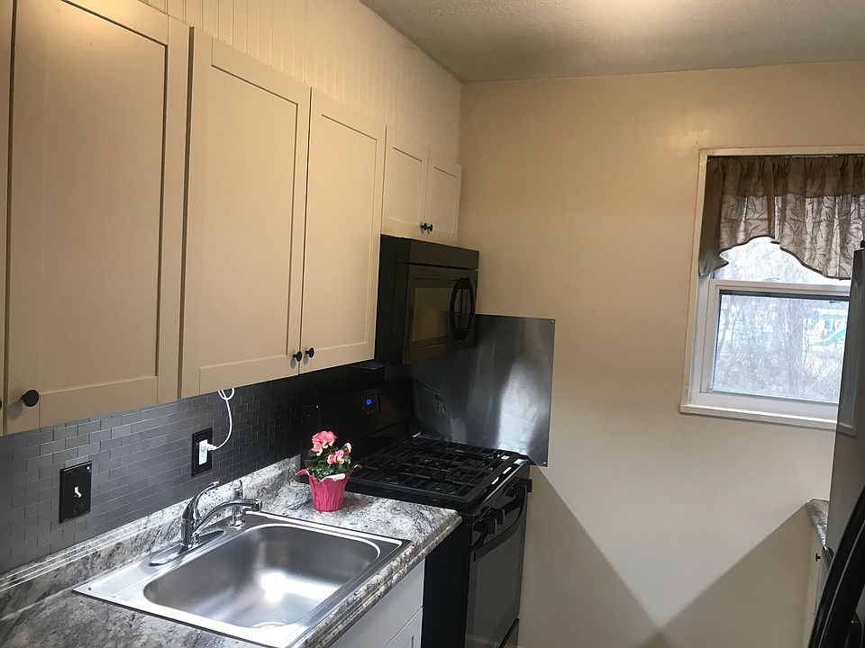 1st image of 3833 Hamilton St #G-202