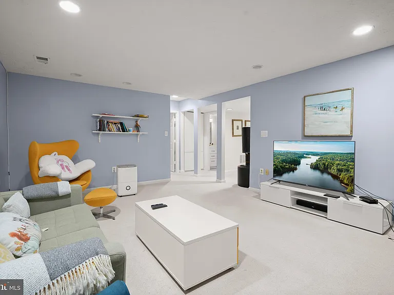 12121 Gatewater Dr — Photo 32