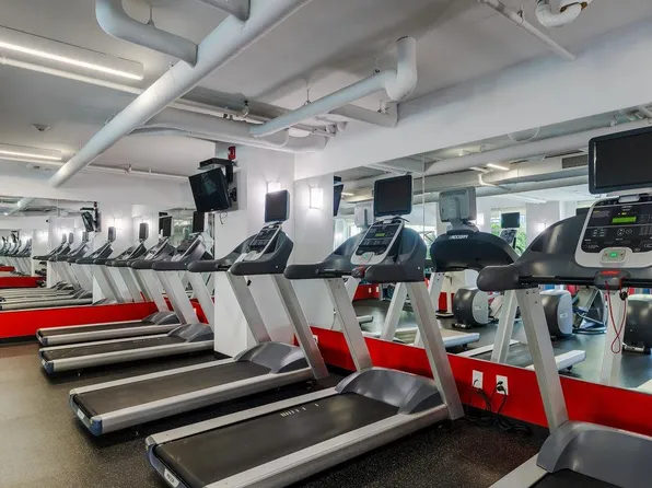 1100 Maxwell Lane image 16 of 31