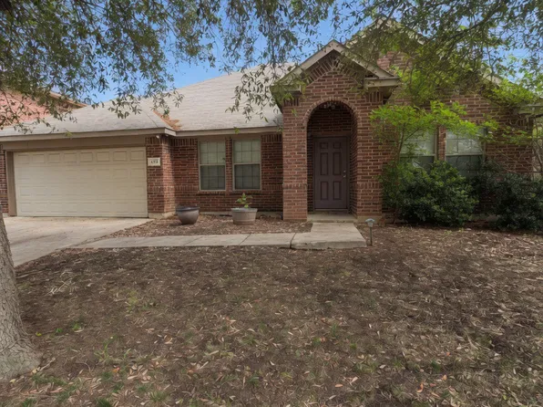 673 S Heights Dr, Crowley, TX 76036