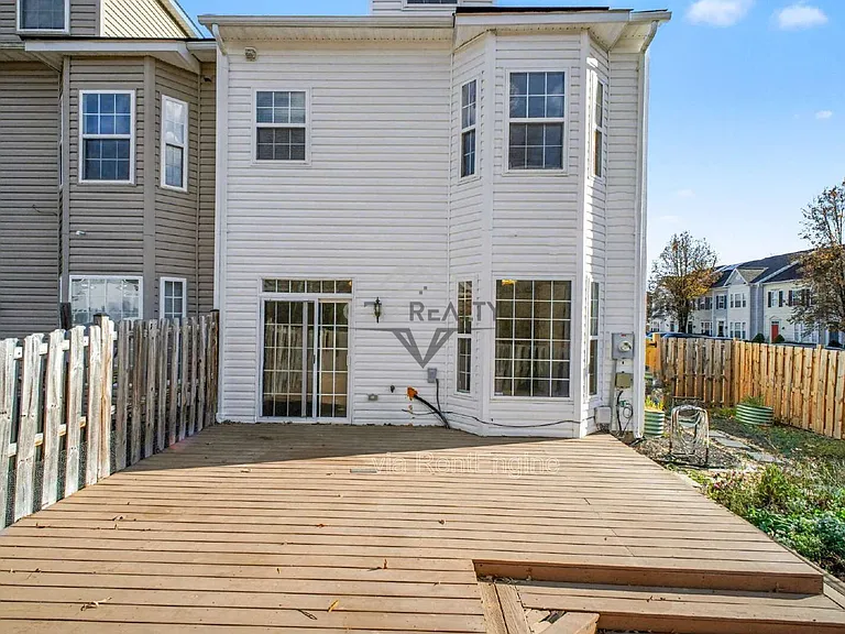 5218 Drakes Ct — Photo 22