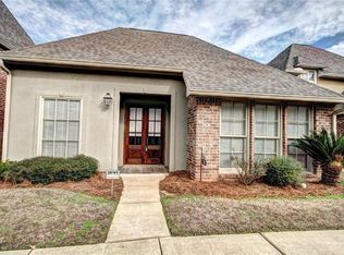 2 Rue Christopher Xing, Natchitoches, LA 71457