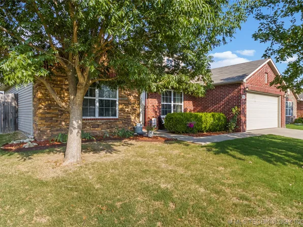 25130 S Brook Ln, Claremore, OK 74019