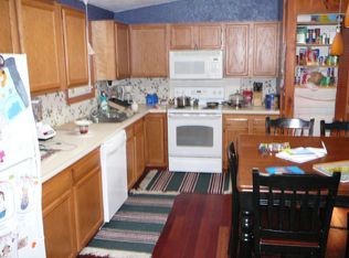 4 Kensington St, Smithfield, RI 02917