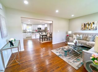 884 Raritan Rd, Clark, NJ 07066