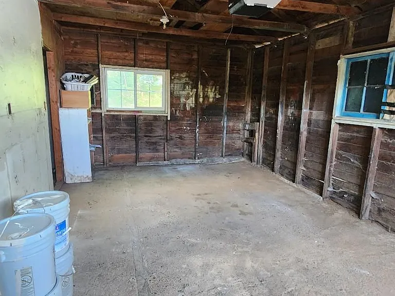 1881 Cedar St — Photo 19