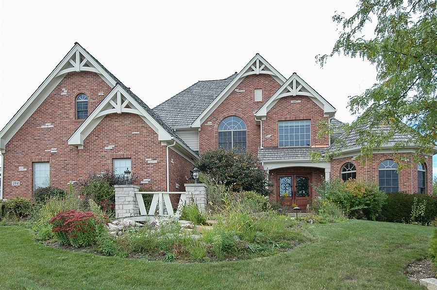 1st image of 194 Wrenwood Cir