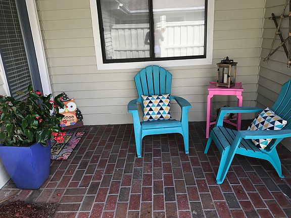 Front entry patio 