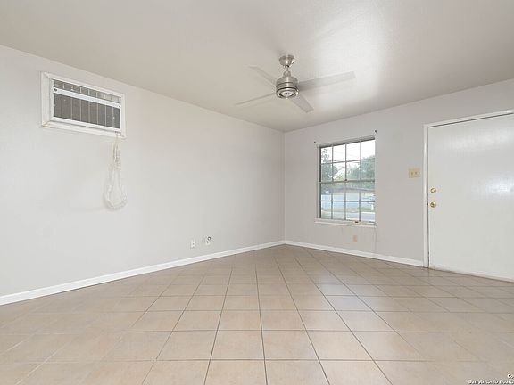 5th image of 4715 VILLAGE VIEW