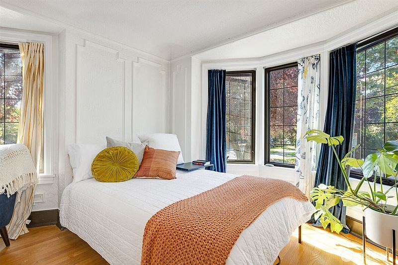 5th image of 1101 17th Avenue #201