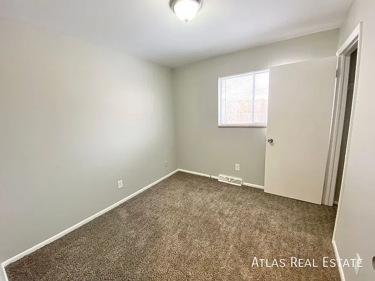 1885 Nueva Vista Dr — Photo 6
