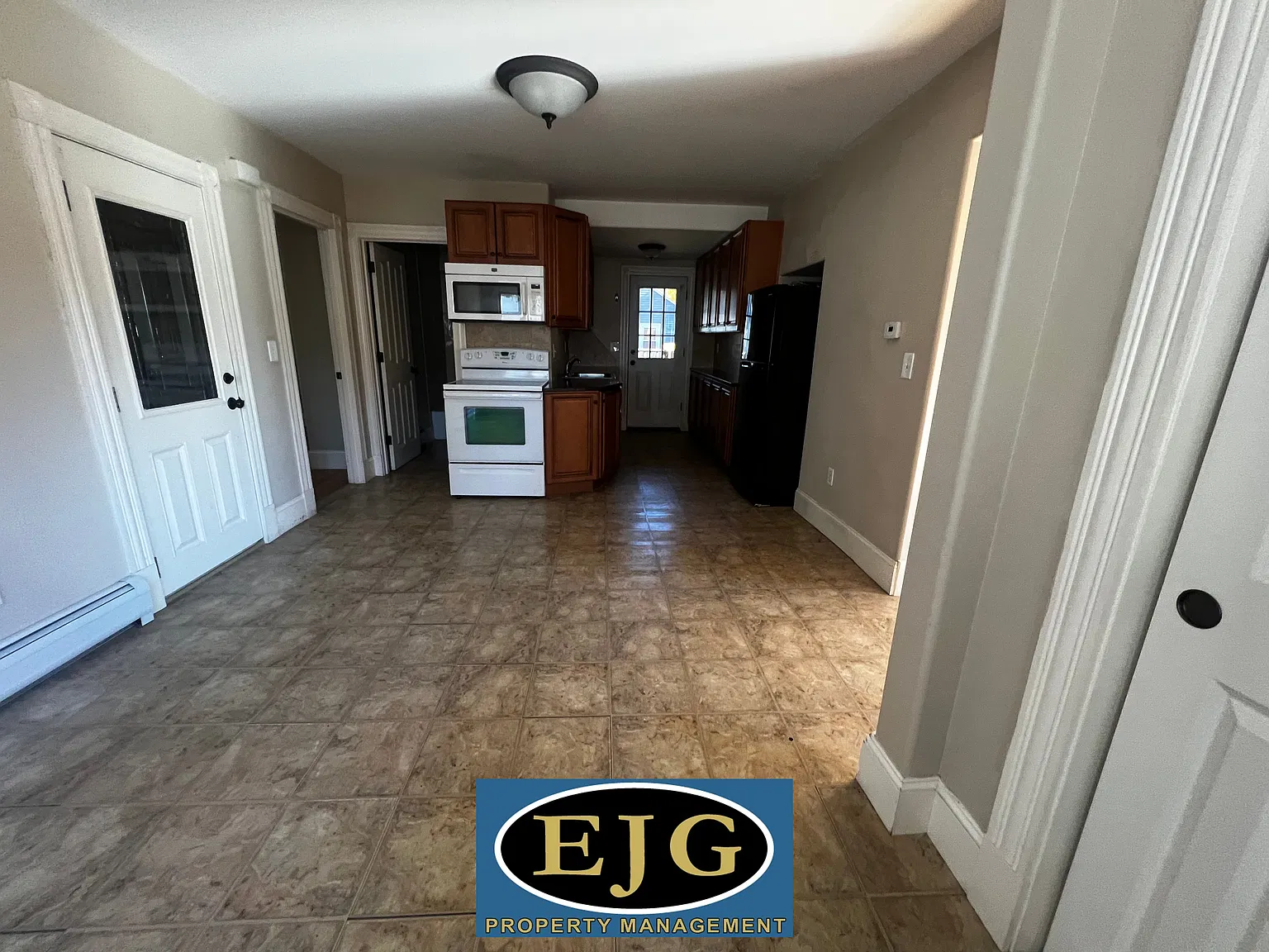 2 bed, $1,800 — Photo 3