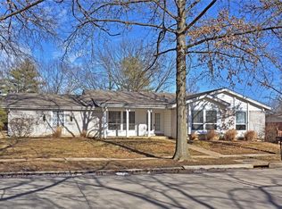 1112 Jade Wind Dr, Ballwin, MO