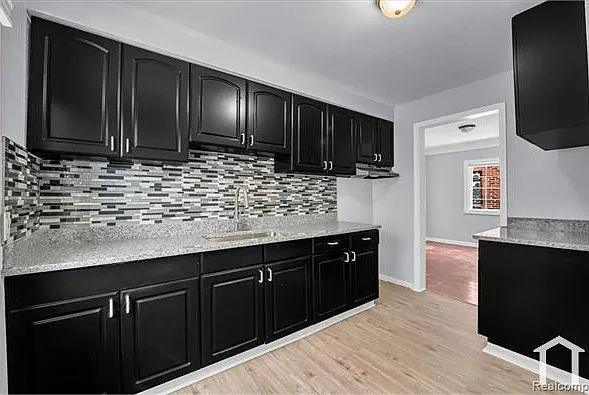 3 bed, 1159 sqft, $1,475 — Photo 4