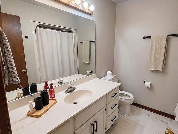 5th image of 1209 Languille Ave E