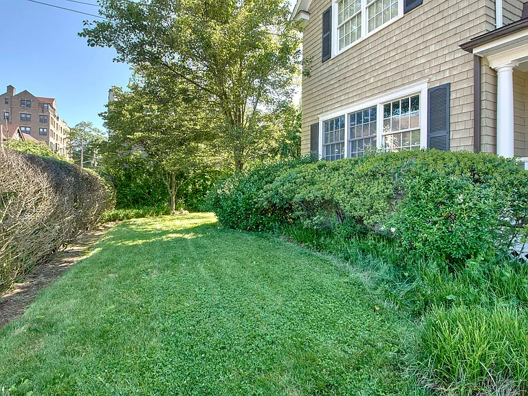 1954 Palmer Ave — Photo 22