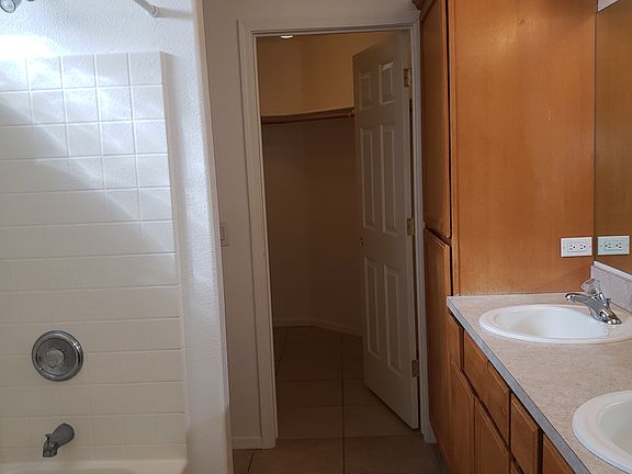 3rd image of 3160 Sombrero Dr Unit 100