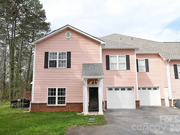 1360 21st Ave NE, Hickory, NC 28601