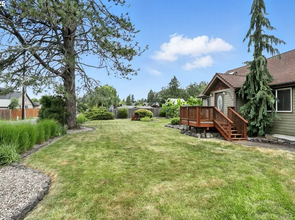 16510 SE Gordon St, Milwaukie, OR 97267