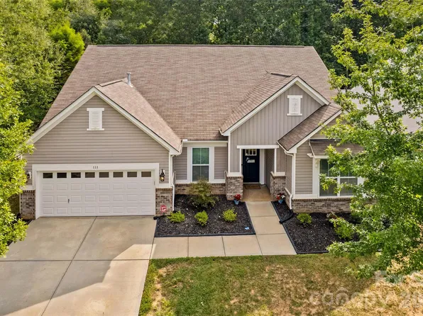 111 Paradise Hills Cir, Mooresville, NC 28115