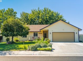 377 NW 10th St, Hermiston, OR 97838