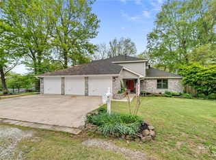 17985 Village Ests, Springdale, AR 72764