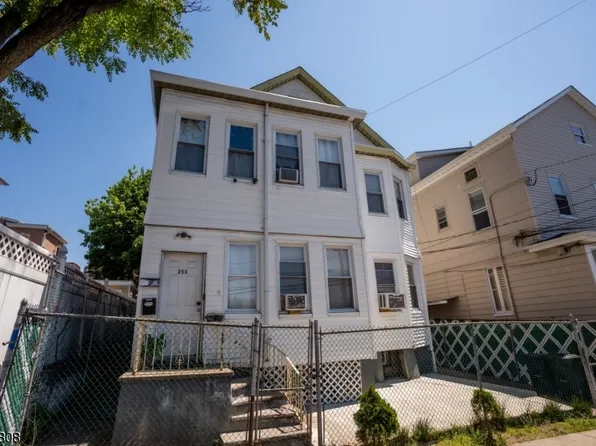 253 E 16Th St, Paterson City, NJ 07524