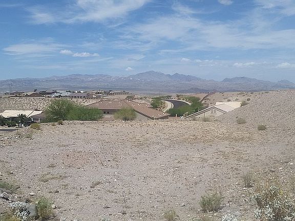 3rd image of 2875 Desert Vista Dr