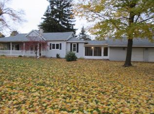 2951 W 4th St, Buchanan, MI 49107