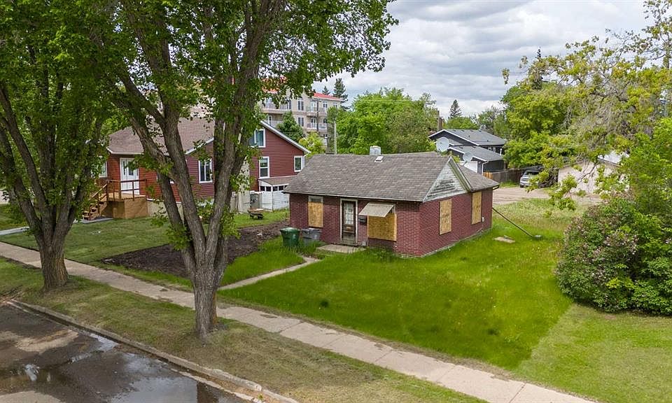 2nd image of 4732 S 47th St