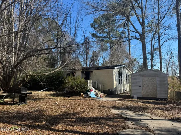 112 Pine Court, Jacksonville, NC 28540