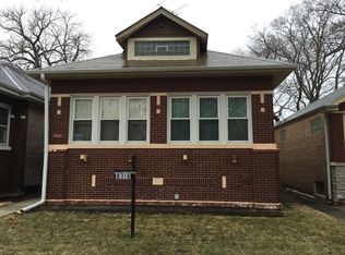 8318 S Crandon Ave, Chicago, IL