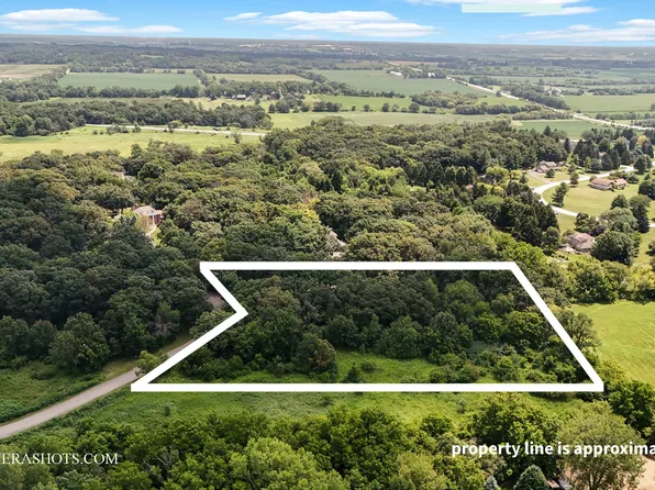 41W066 Campton Woods Dr, Elburn, IL 60119