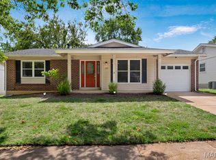 660 Twigwood Dr, Ballwin, MO 63021