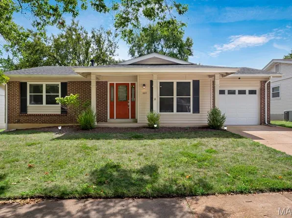 660 Twigwood Dr, Ballwin, MO 63021