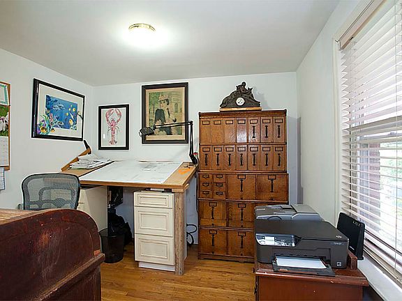 5th image of 162 Park Hill Ave