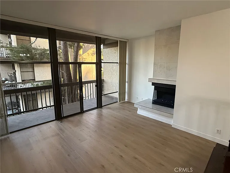 7212 Marina Pacifica Dr N — Photo 13