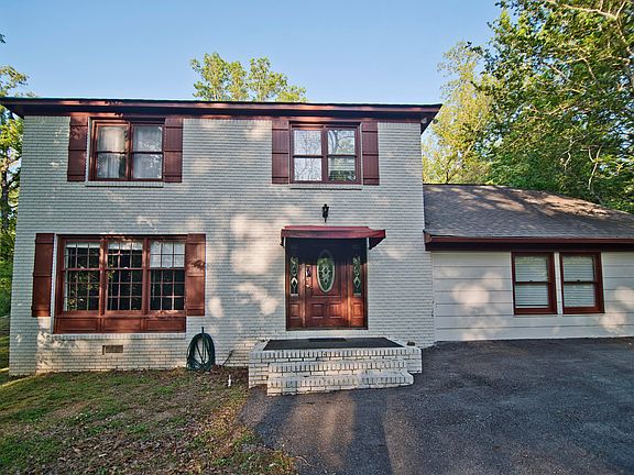 3rd image of 512 Sleepy Hollow Dr