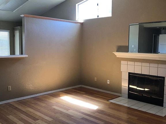 3rd image of 456 Buena Vista Dr