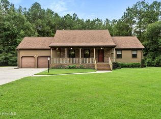 275 Curtis Dr, Burgaw, NC 28425