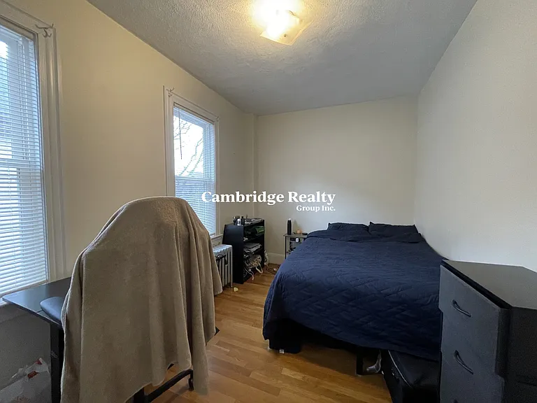 65 Fairbanks St #2T — Photo 11