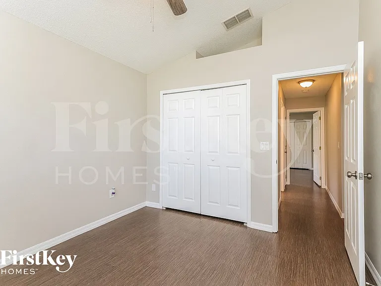 2251 Mallory Cir — Photo 11