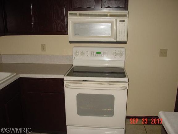 5th image of 3425 Big Bend Dr