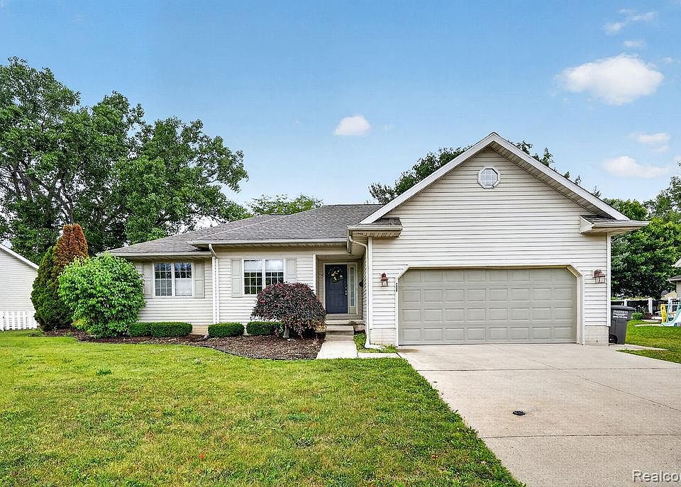 1st image of 208 Carney Dr